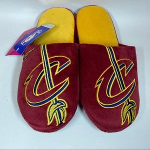 NWT Cleveland Cavaliers House Slippers